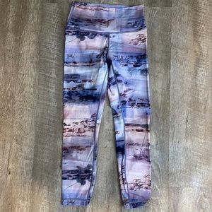 VEUC Rare Lululemon 25” leggings